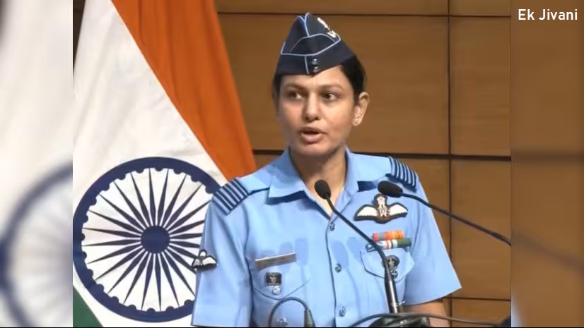 Wing Commander Vyomika Singh Biography in Hindi