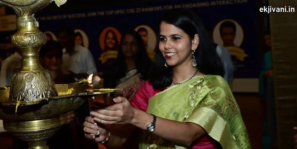 IAS Ishita Kishore - EkJivani