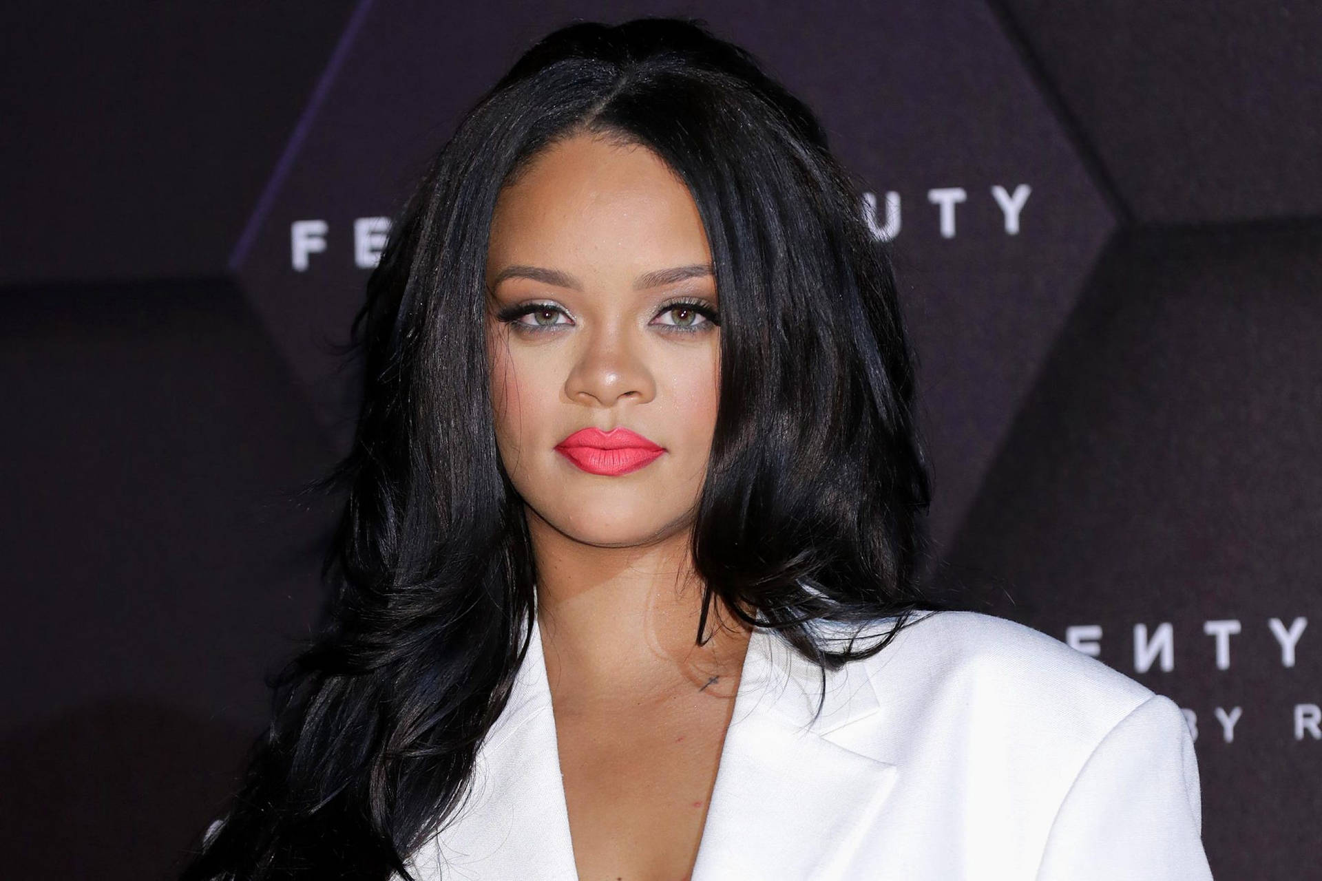 Rihanna Biography in Hindi